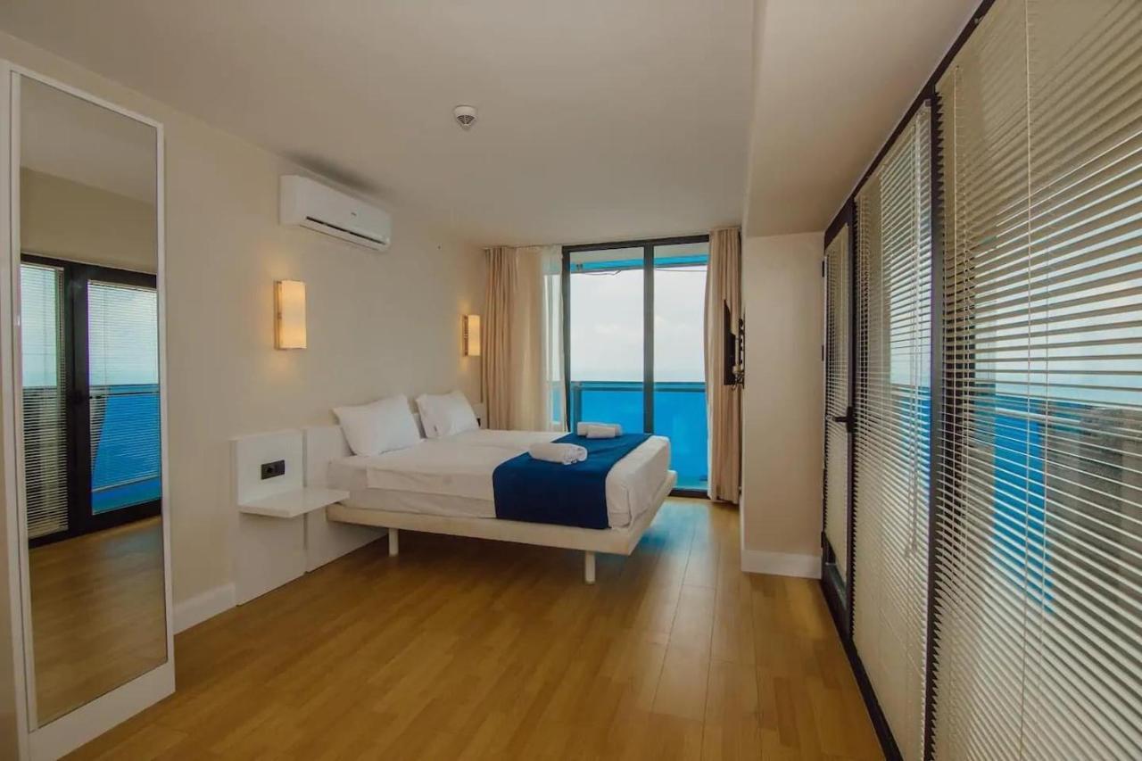 Hotel Orbi City Sea View Batumi Exterior foto